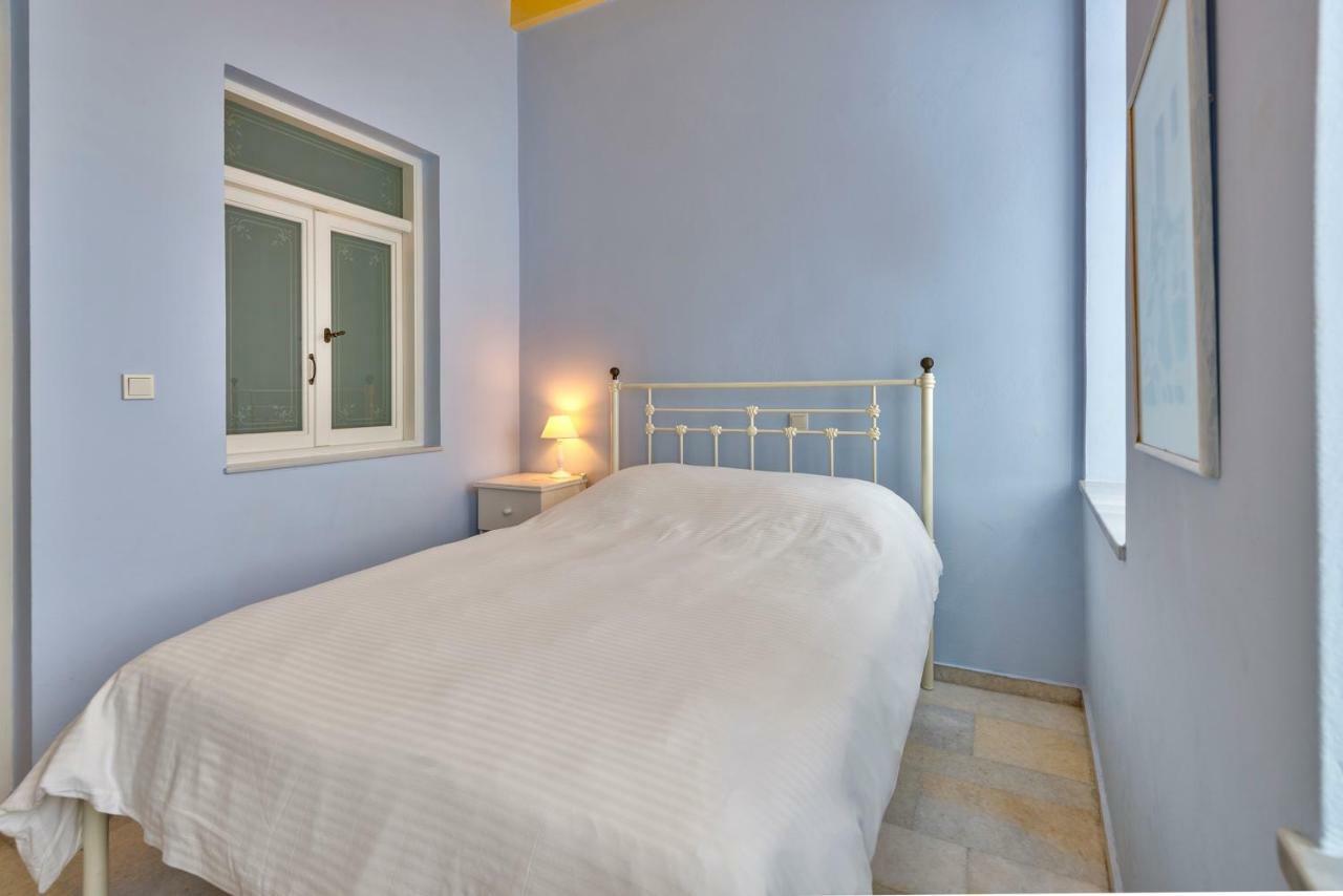 Island Of Luxury Apartments Ermoupoli Exterior photo