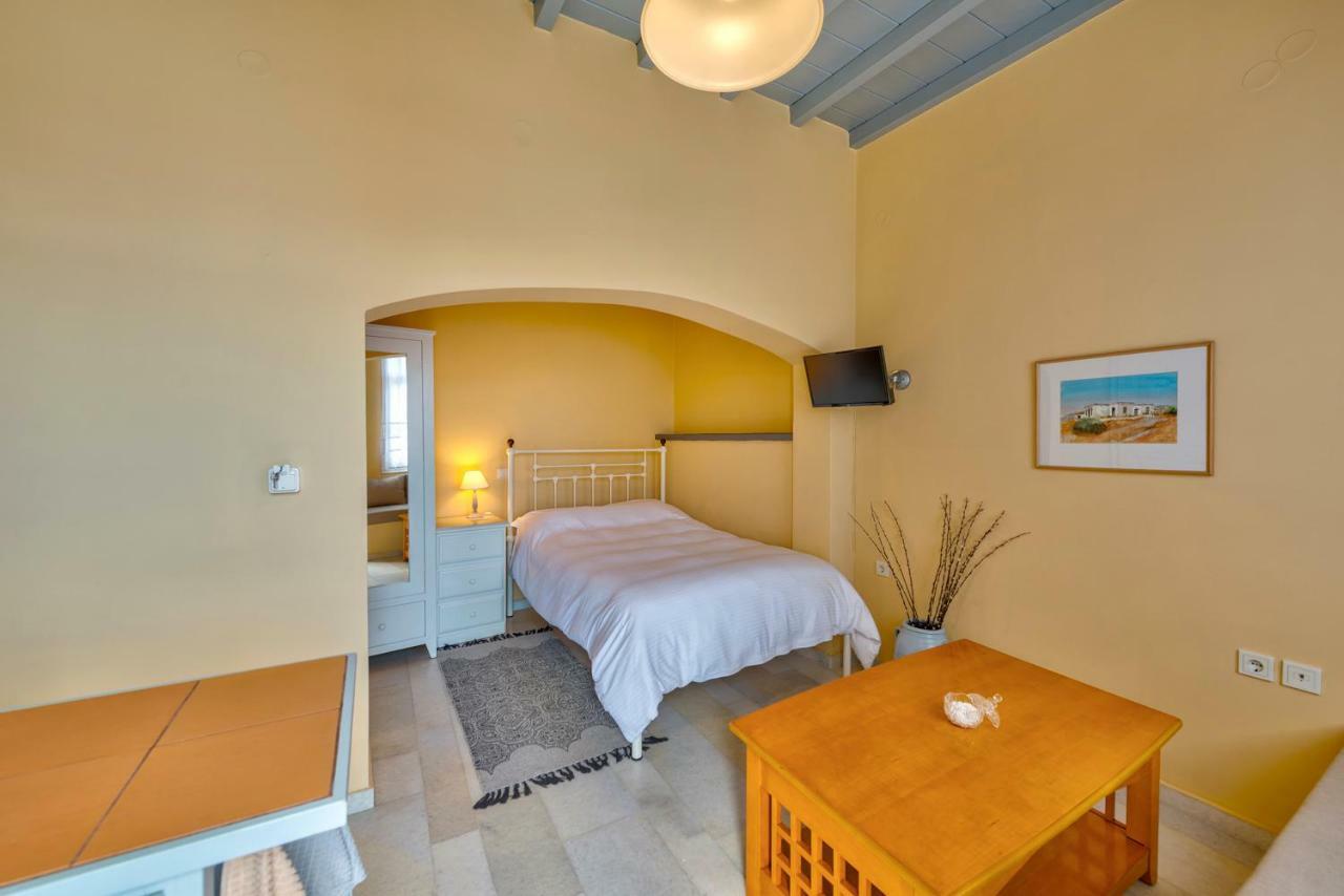 Island Of Luxury Apartments Ermoupoli Exterior photo