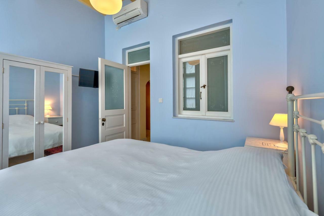 Island Of Luxury Apartments Ermoupoli Exterior photo